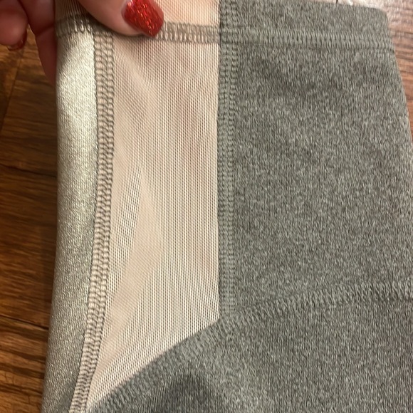 Abercrombie & Fitch 1892 woman’s activewear super crop leggings capri size M - Picture 7 of 9